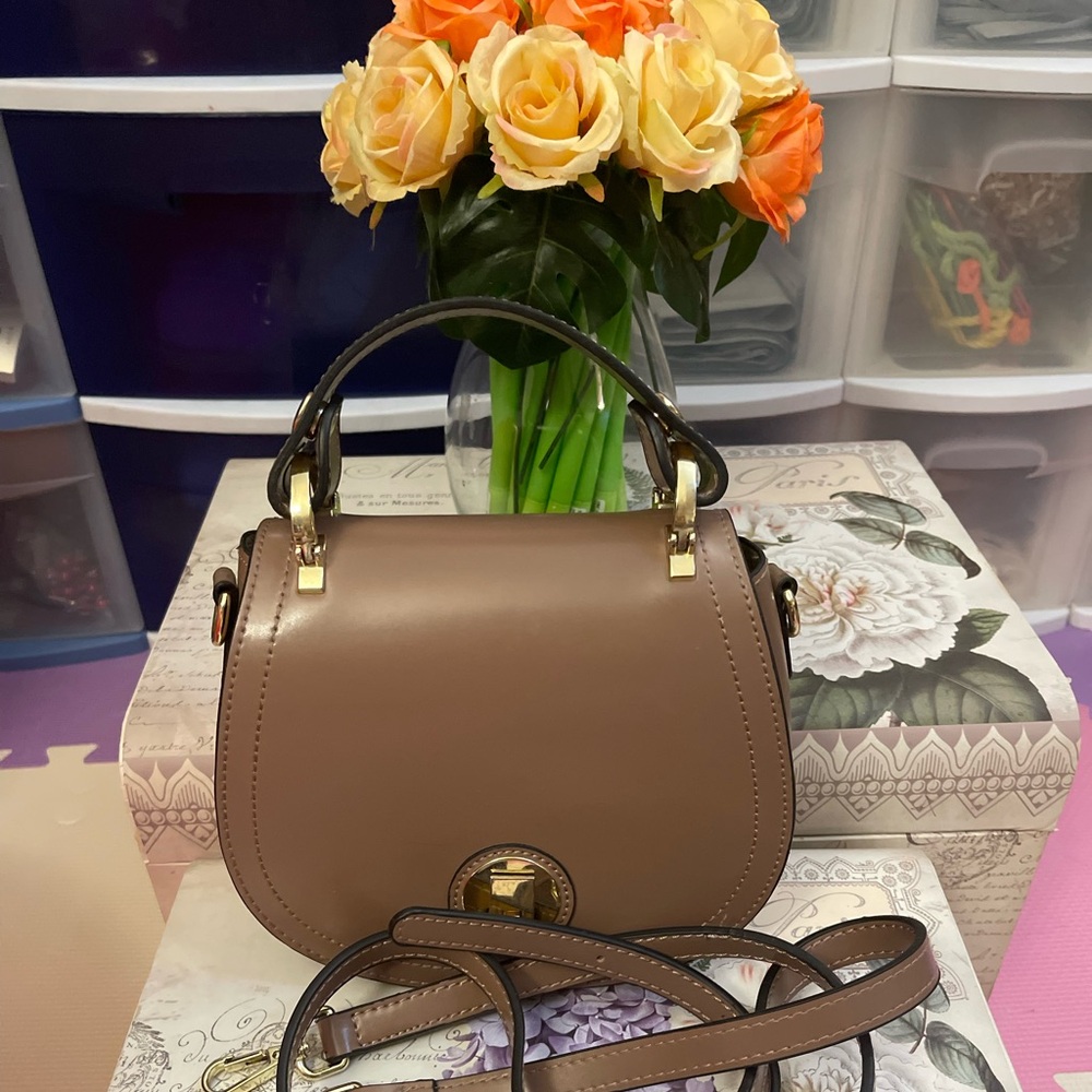 Elegant Brown Leather Handbag